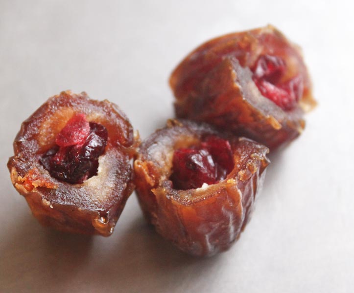 cranberry stuffed dates